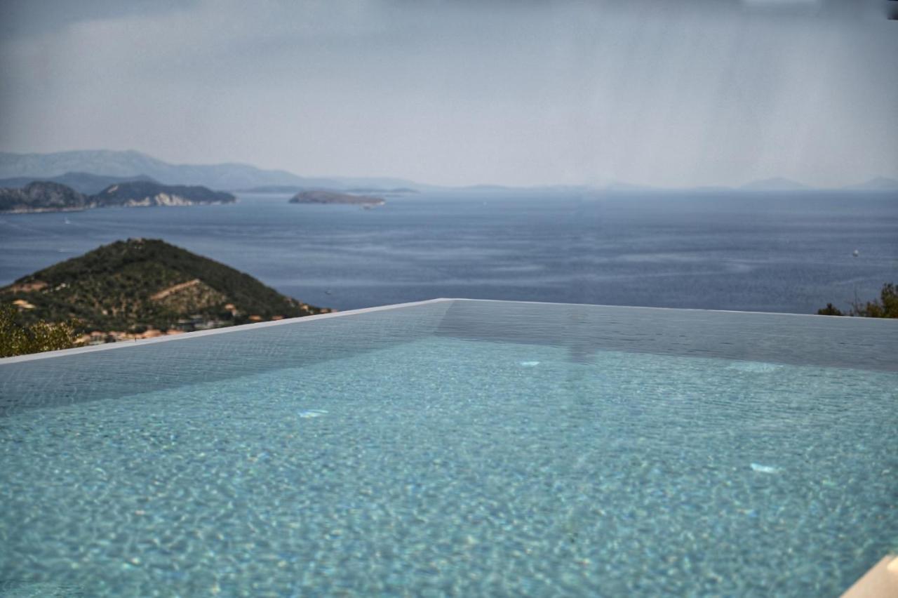Blooms Of Sivota Bay - Luxury Villas With Private Heated Pool エクステリア 写真