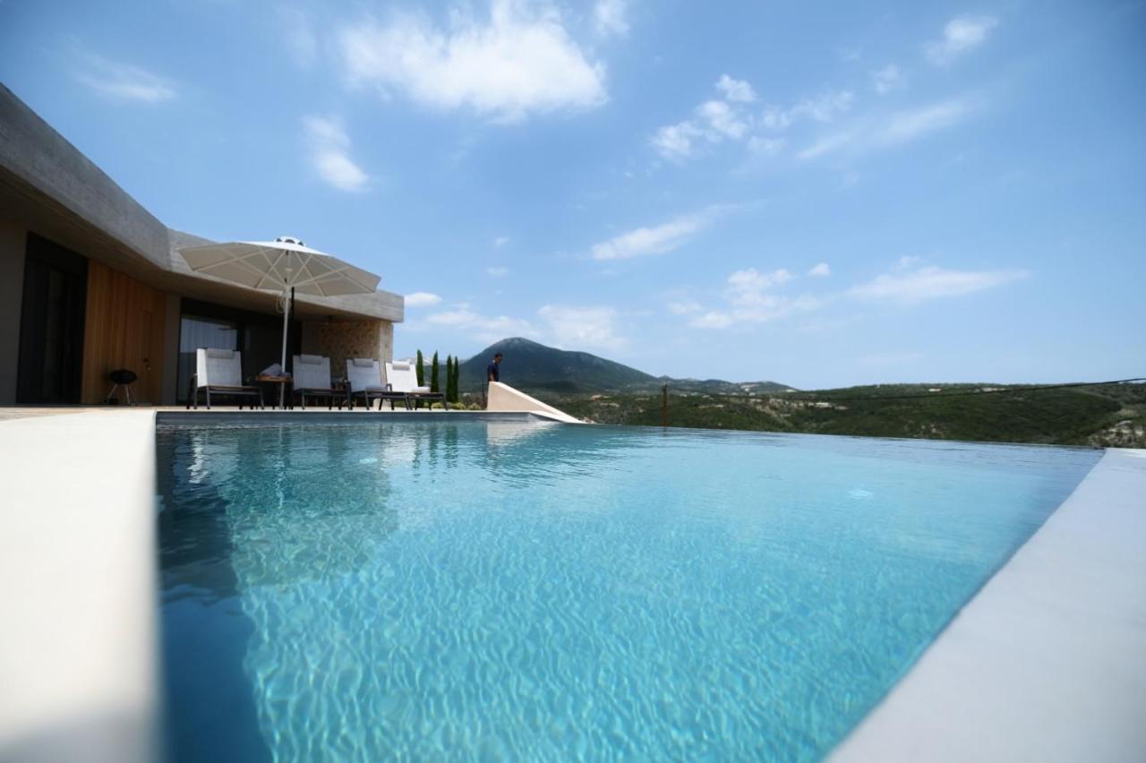 Blooms Of Sivota Bay - Luxury Villas With Private Heated Pool エクステリア 写真
