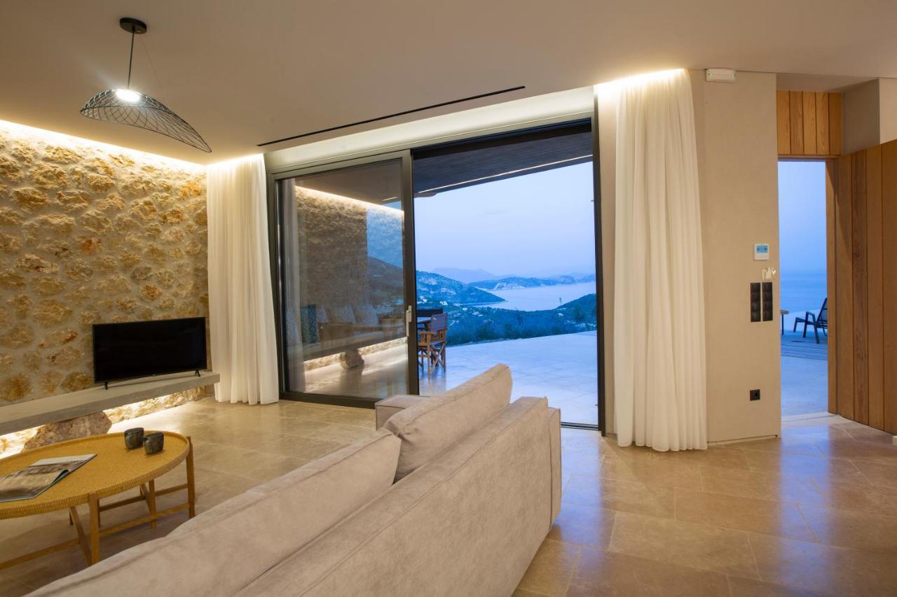 Blooms Of Sivota Bay - Luxury Villas With Private Heated Pool エクステリア 写真