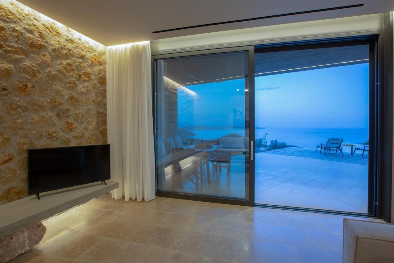 Blooms Of Sivota Bay - Luxury Villas With Private Heated Pool エクステリア 写真