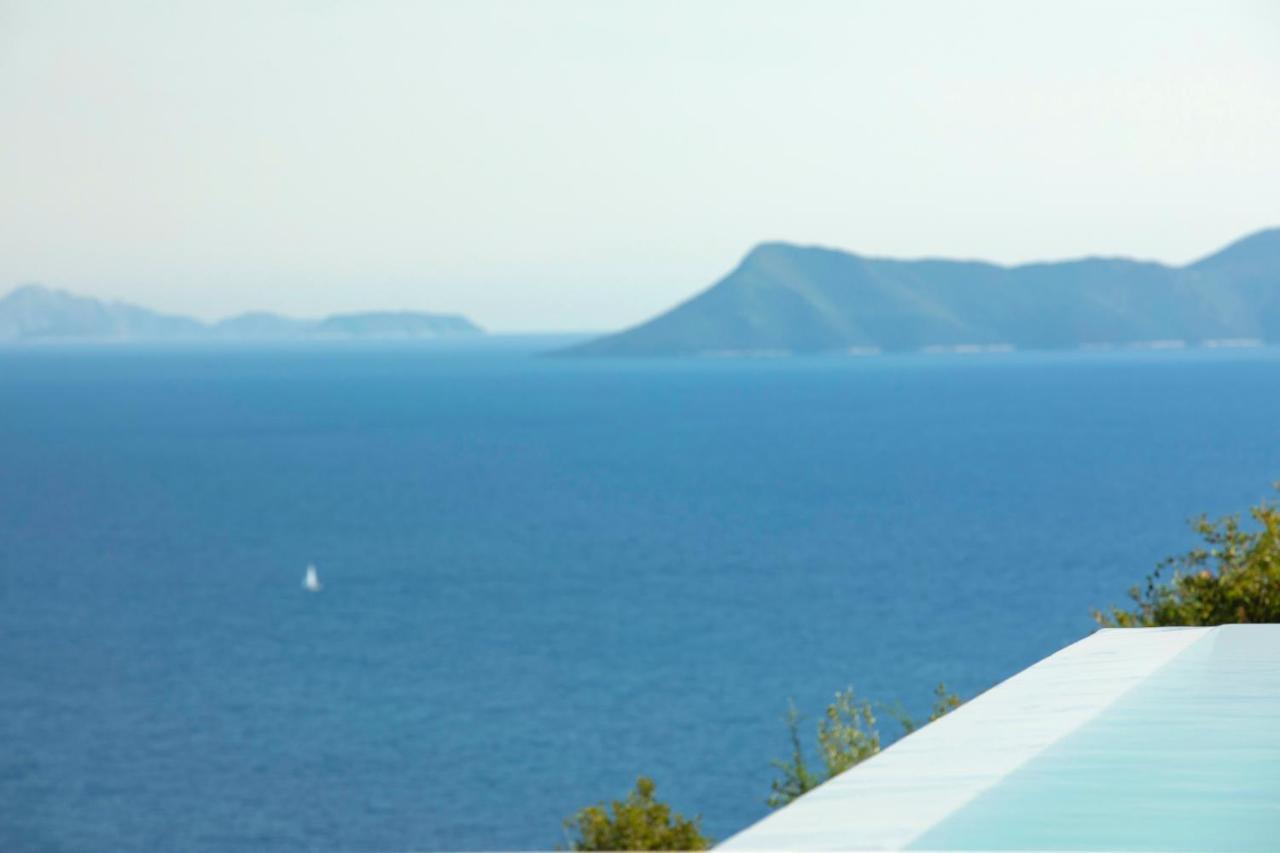 Blooms Of Sivota Bay - Luxury Villas With Private Heated Pool エクステリア 写真