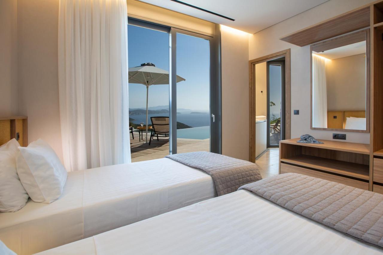 Blooms Of Sivota Bay - Luxury Villas With Private Heated Pool エクステリア 写真