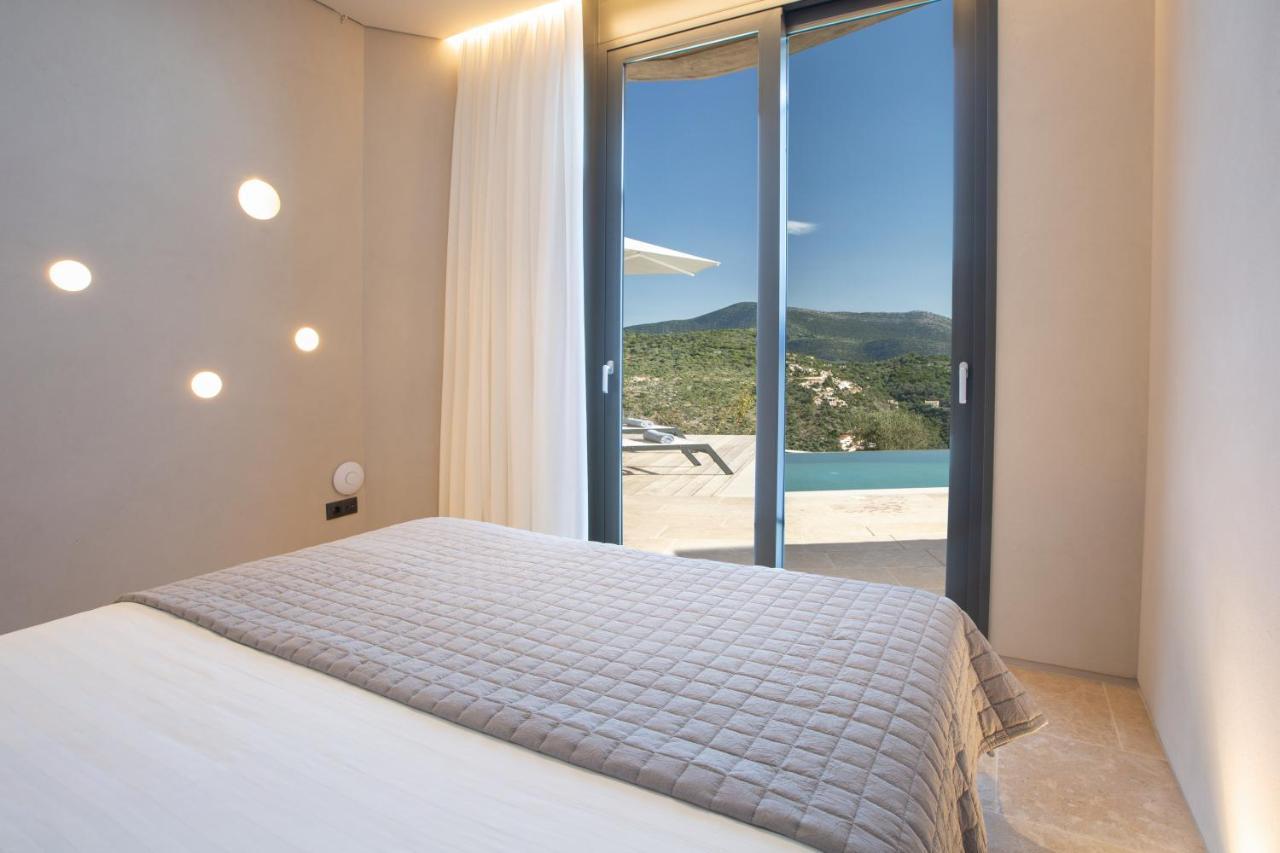 Blooms Of Sivota Bay - Luxury Villas With Private Heated Pool エクステリア 写真