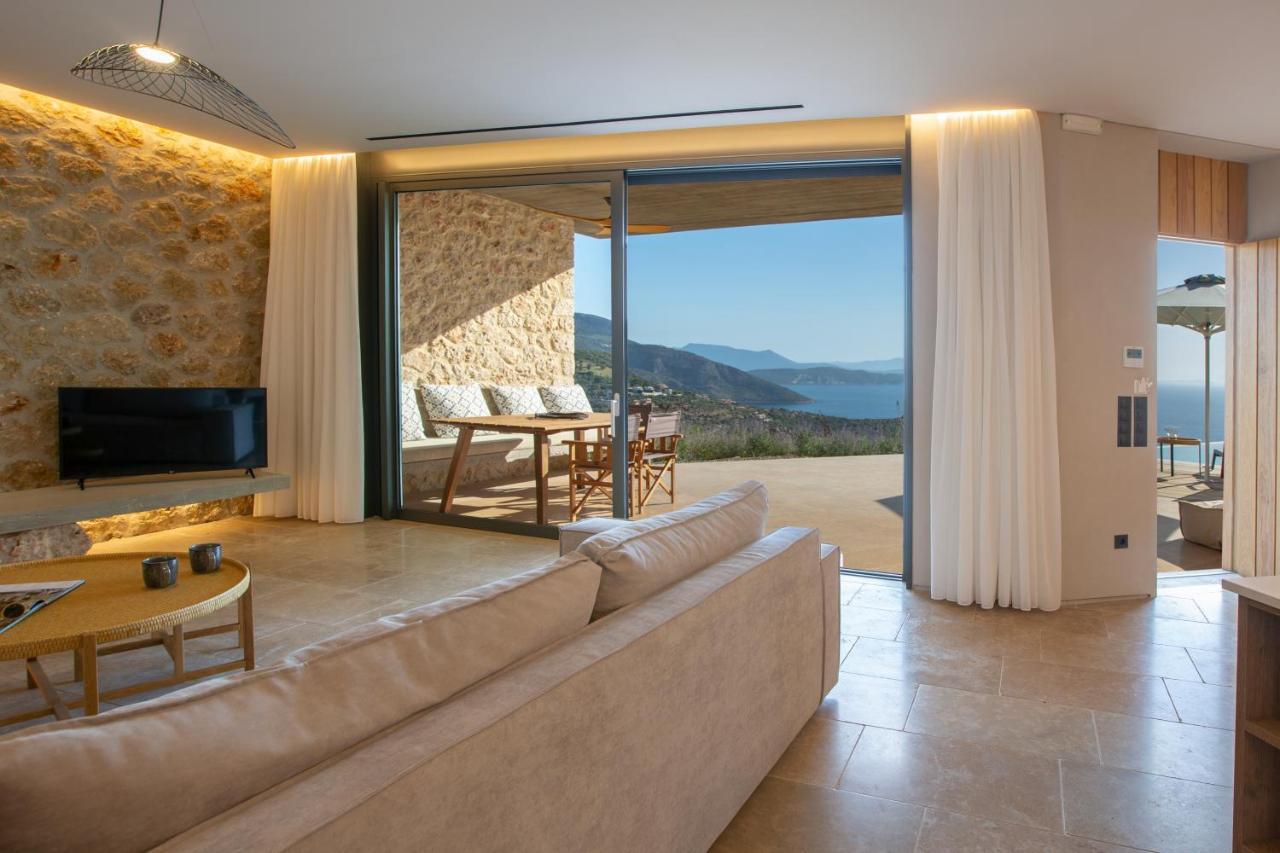 Blooms Of Sivota Bay - Luxury Villas With Private Heated Pool エクステリア 写真