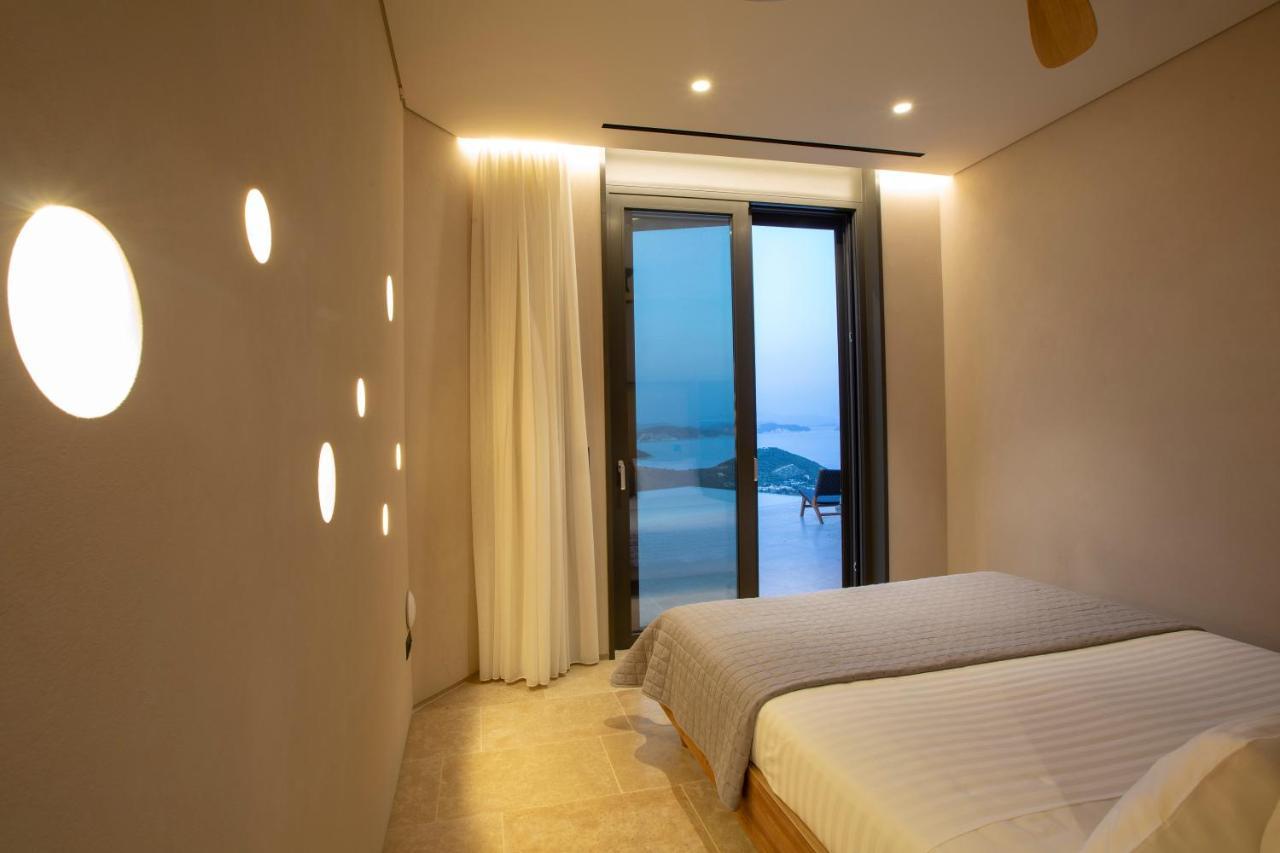 Blooms Of Sivota Bay - Luxury Villas With Private Heated Pool エクステリア 写真