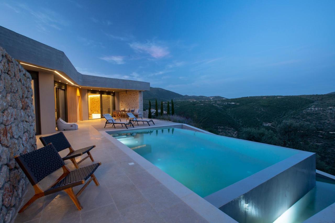 Blooms Of Sivota Bay - Luxury Villas With Private Heated Pool エクステリア 写真
