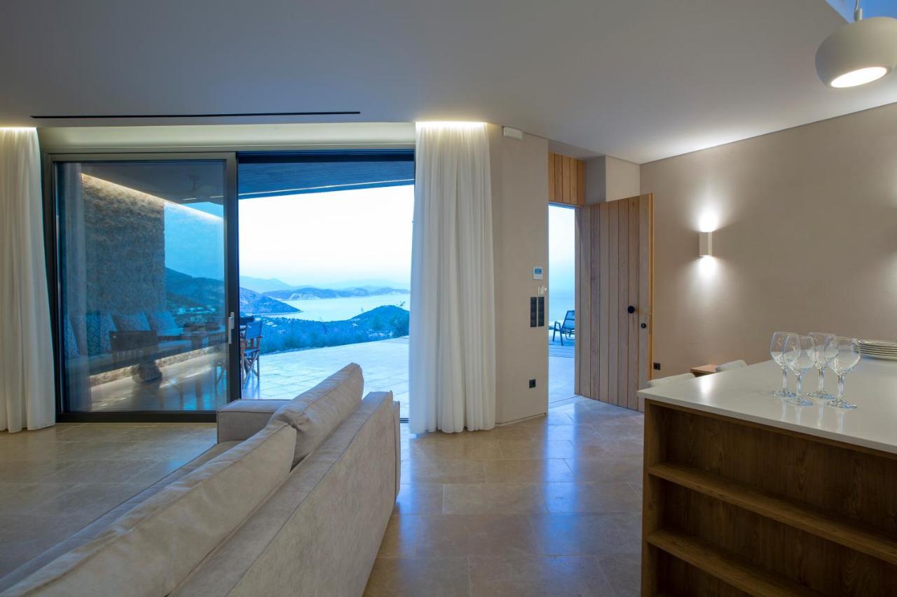 Blooms Of Sivota Bay - Luxury Villas With Private Heated Pool エクステリア 写真
