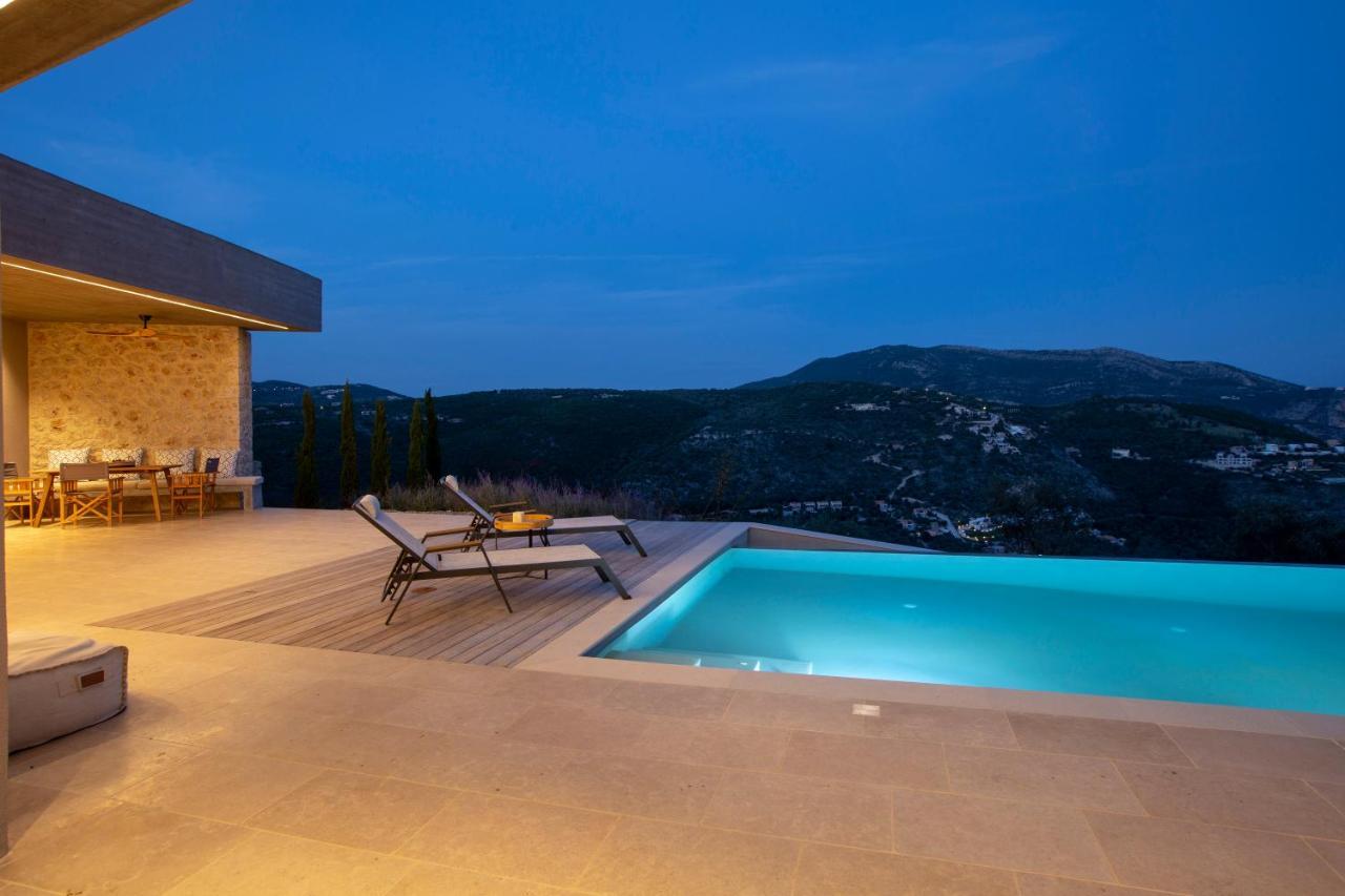 Blooms Of Sivota Bay - Luxury Villas With Private Heated Pool エクステリア 写真