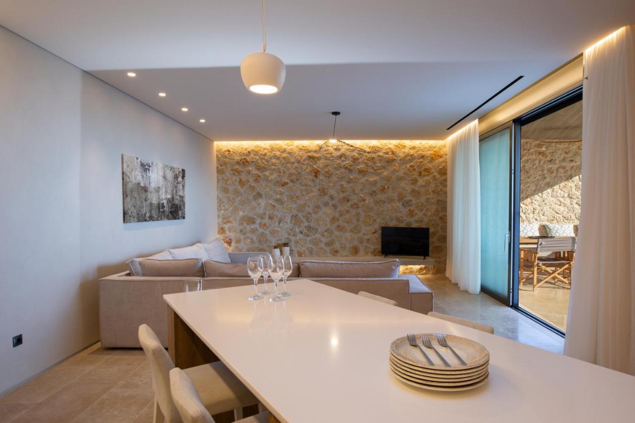 Blooms Of Sivota Bay - Luxury Villas With Private Heated Pool エクステリア 写真