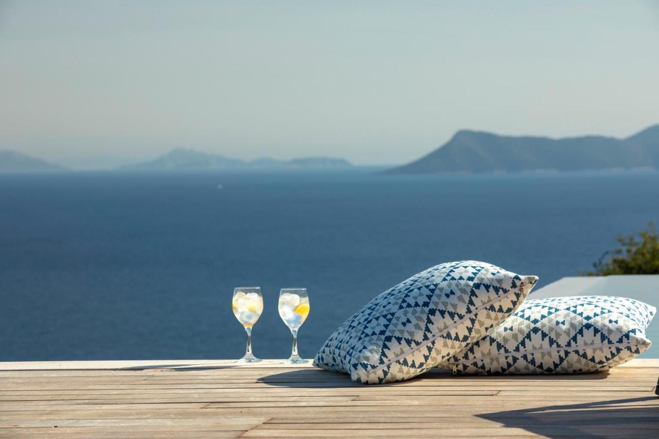 Blooms Of Sivota Bay - Luxury Villas With Private Heated Pool エクステリア 写真