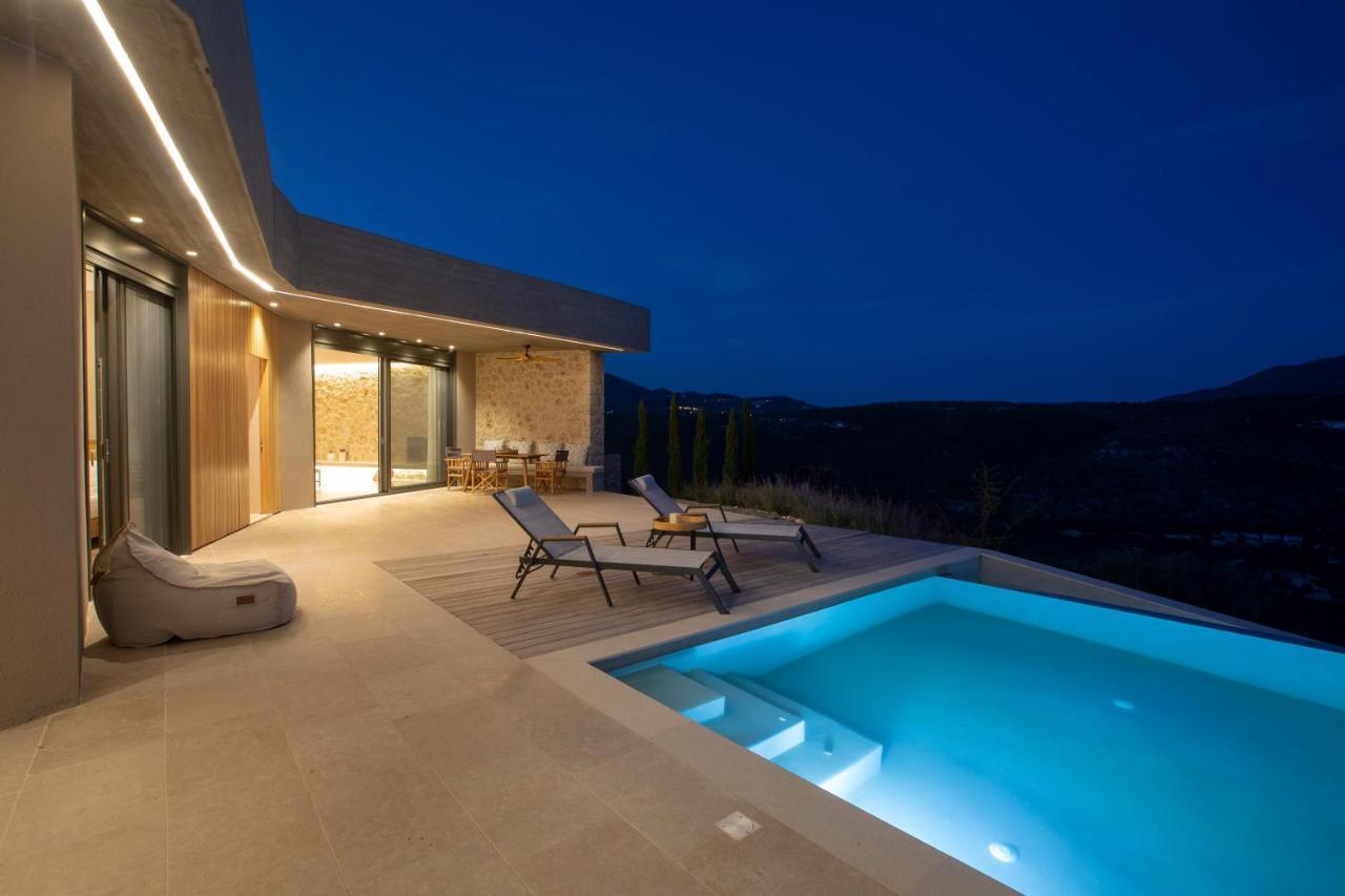 Blooms Of Sivota Bay - Luxury Villas With Private Heated Pool エクステリア 写真