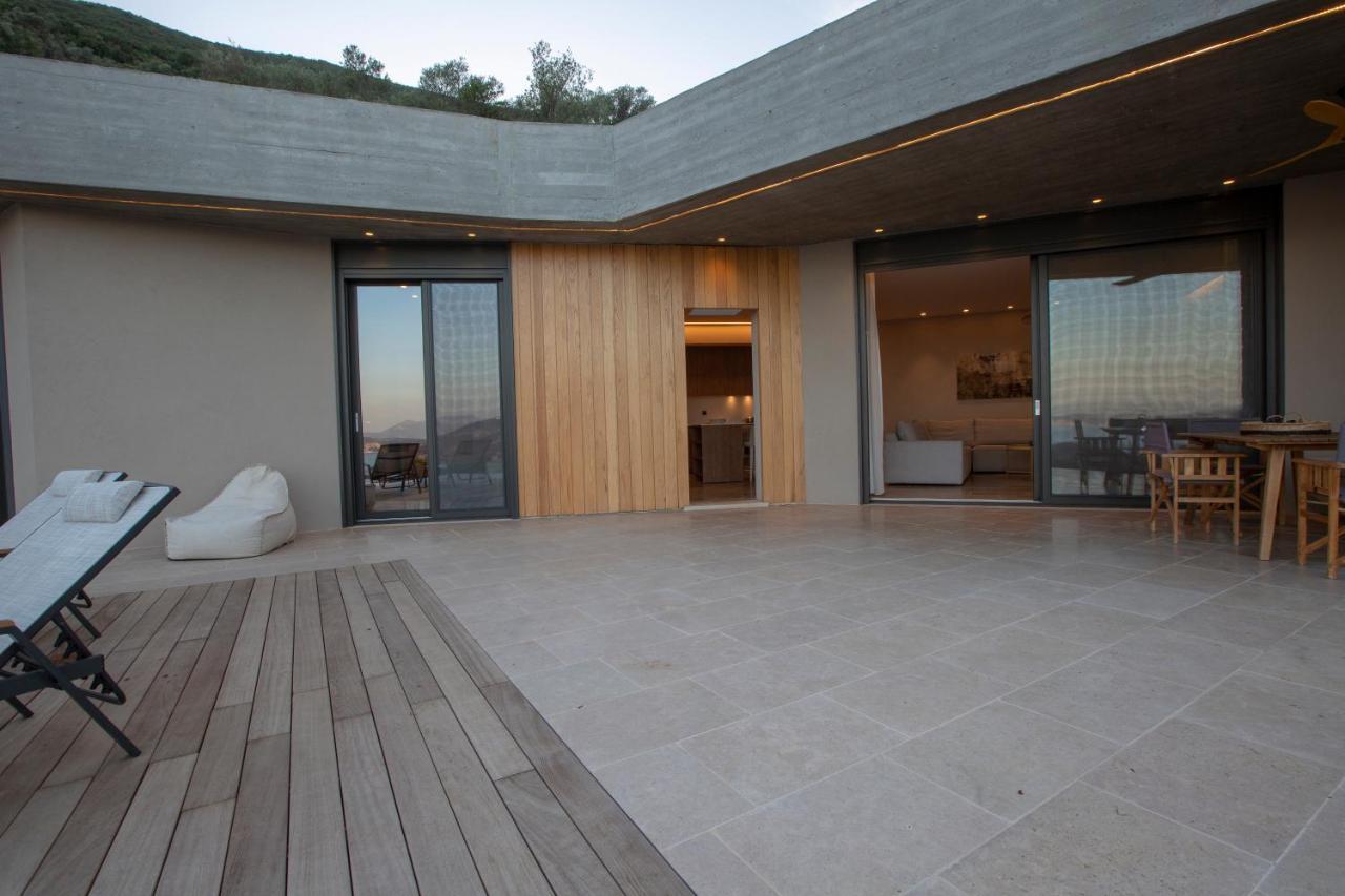 Blooms Of Sivota Bay - Luxury Villas With Private Heated Pool エクステリア 写真