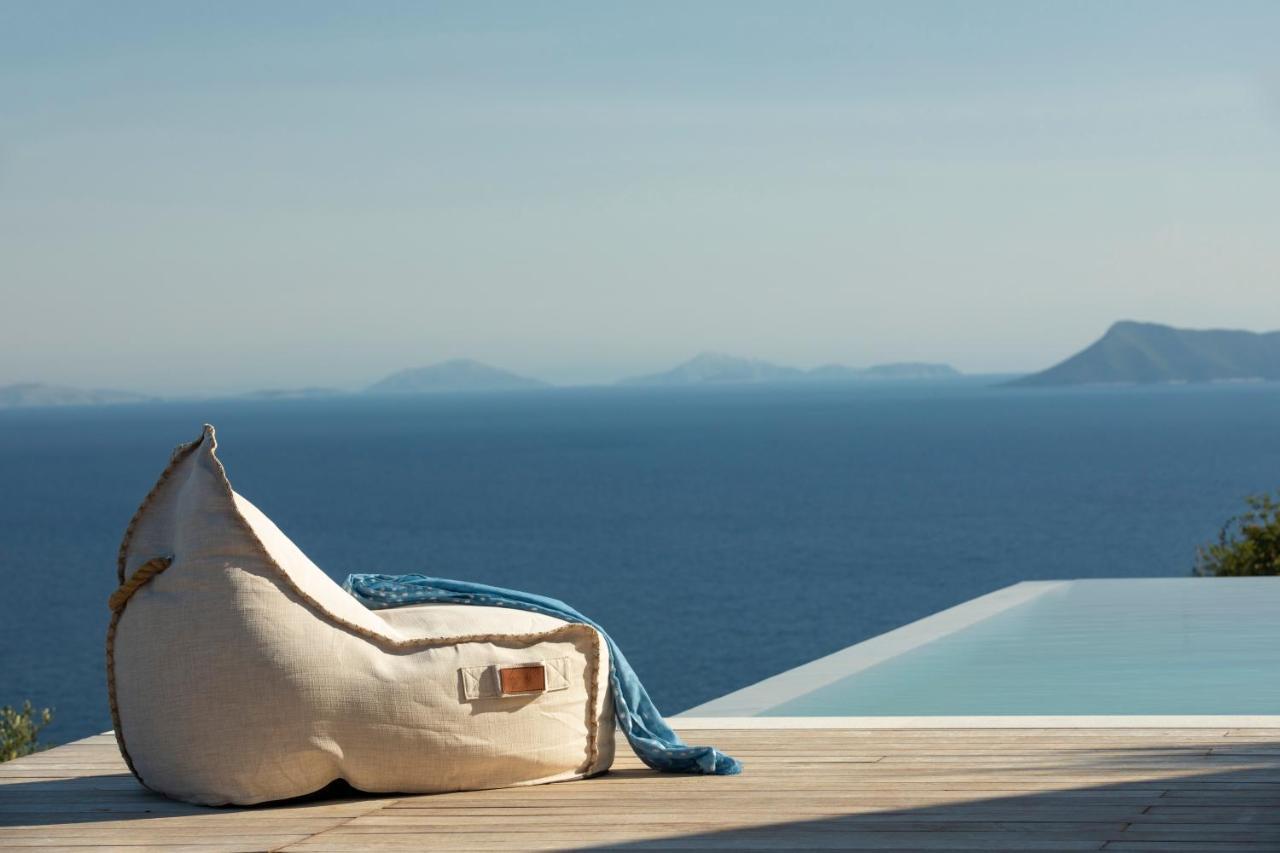 Blooms Of Sivota Bay - Luxury Villas With Private Heated Pool エクステリア 写真